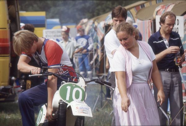 Team Tarkkosen taustatiimi, vaimo Sirpa ja mekaanikko Seppo